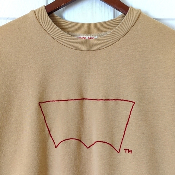 Levi's Red Embroidered Oversized French Terry Pullover Crewneck Sweatshirt Tan M - Picture 2 of 14